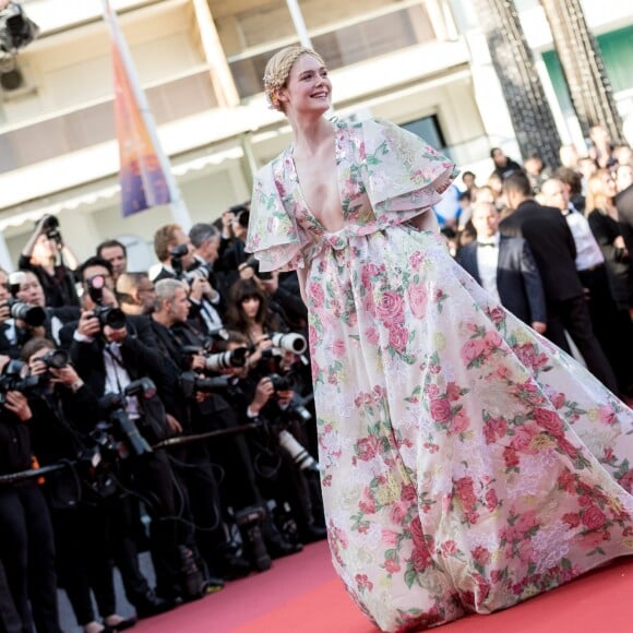 Elle Fanning - Montée des marches du film "Les Misérables" lors du 72ème Festival International du Film de Cannes. Le 15 mai 2019 © Jacovides-Moreau / Bestimage