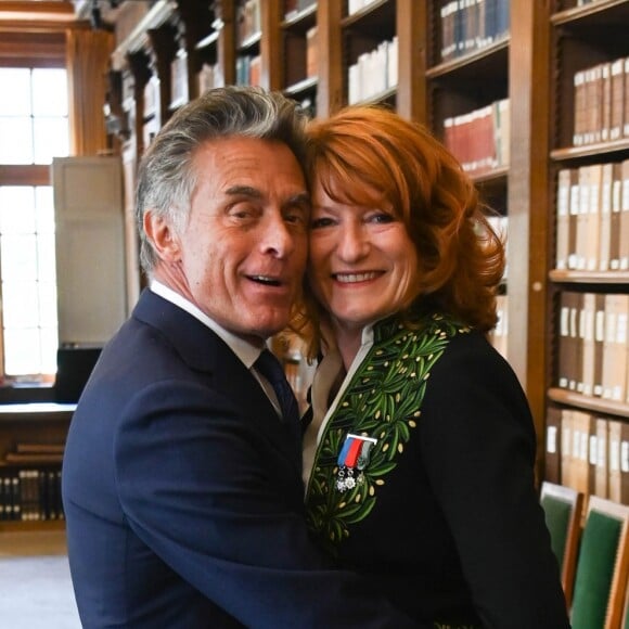 Gérard Holtz et sa femme Muriel Mayette-Holtz - Cérémonie d'installation de Muriel Mayette-Holtz à l'Académie des beaux-arts à Paris le 15 mai 2019. © Coadic Guirec/Bestimage