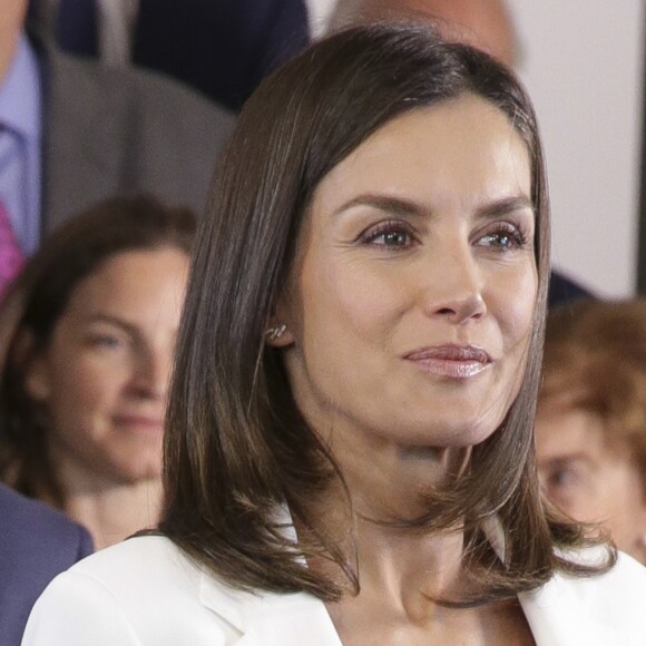 La reine Letizia d'Espagne lors d'une réunion de travail de la Fondation de lutte contre la toxicomanie le 16 mai 2019 à Madrid.