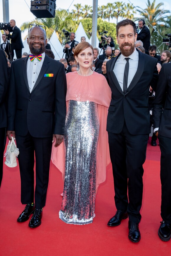 Steve Williams, Julianne Moore (robe Givenchy) et Dan Krauss pour le documentaire "5B" - Montée des marches du film "Rocketman" lors du 72e Festival International du Film de Cannes. Le 16 mai 2019 © Borde / Bestimage
