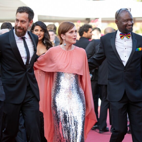 Steve Williams, Julianne Moore (robe Givenchy) et Dan Krauss pour le documentaire "5B" - Montée des marches du film "Rocketman" lors du 72e Festival International du Film de Cannes. Le 16 mai 2019 © Borde / Bestimage