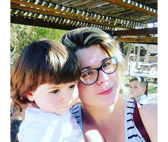 Cindy Lopes et sa fille Stella - Instagram, 19 avril 2019