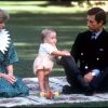Lady Diana, le prince Charles et leurs fils William en Australie en 1983.