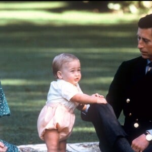 Lady Diana, le prince Charles et leurs fils William en Australie en 1983.