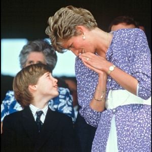 Le prince William avec sa mère Diana à Wimbledon en 1991.