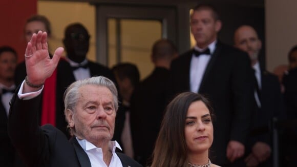 Alain Delon impérial avec sa fille Anouchka : Larmes et fierté à Cannes