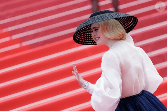 Elle Fanning - Montée des marches du film "Once upon a time... in Hollywood" lors du 72ème Festival International du Film de Cannes. Le 21 mai 2019 © Jacovides-Moreau / Bestimage