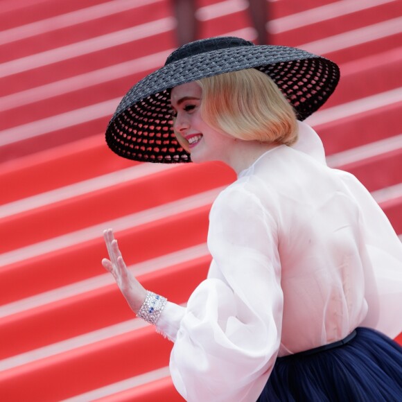 Elle Fanning - Montée des marches du film "Once upon a time... in Hollywood" lors du 72ème Festival International du Film de Cannes. Le 21 mai 2019 © Jacovides-Moreau / Bestimage