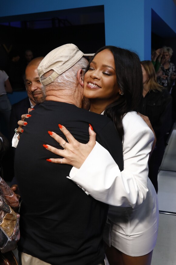 Le photographe Peter Lindbergh et Rihanna assistent au cocktail de présentation de la première collection de "Fenty". Paris, le 22 mai 2019.