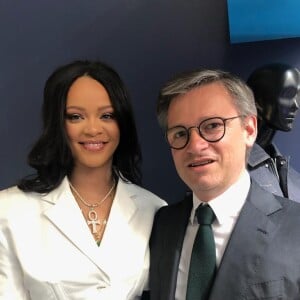 Rihanna et Jean-Charles Trehan, directeur des relations extérieures chez LVMH, au cocktail de présentation de la première collection de "Fenty". Paris, le 22 mai 2019.