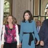 La reine Letizia d'Espagne, vêtue d'une combi-pantalon Zara, lors d'une rencontre avec des femmes d'exception pour une table ronde sur le thème de l'égalité des genres : "Femmes d'exception, le courage de saisir sa chance", le 23 mai 2019 au siège de la Fondation Microfinance BBVA.