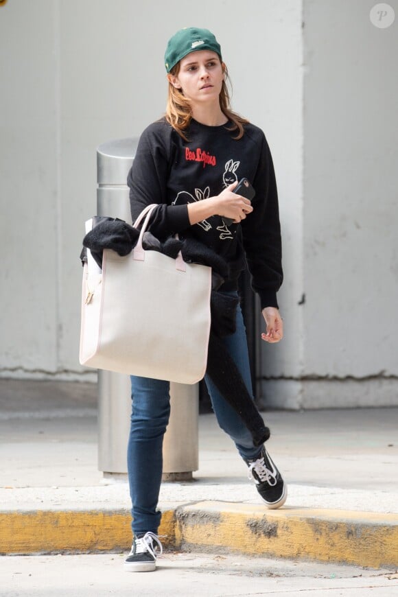 Exclusif - Emma Watson arrive à l'aéroport de JFK à New York, le 17 mai 2019