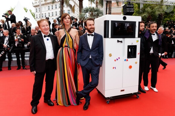 Guest, Doria Tillier, guest, William Lebghil, Benoit Forgeard - Montée des marches du film "Sibyl" lors du 72ème Festival International du Film de Cannes. Le 24 mai 2019 © Jacovides-Moreau / Bestimage