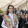Andrea Carpenzano arrive au Musei Capitolini pour assister au défilé Gucci, collection croisière 2020. Rome, le 28 mai 2019.