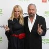 John Paul DeJoria, Eloise Broady DeJoria au photocall de la 29ème édition des "Environmental Media Awards" à Los Angeles, le 30 mai 2019.