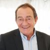 Exclusif - Jean-Pierre Pernaut reçoit le Prix Saint-Roch (Saint Patron des antiquaires) lors de la 96ème édition de la foire de Chatou (la plus célèbre et ancienne foire à la brocante de France) en France, le 14 mars 2018. La Foire célèbre l'art Russe. Organisée par le Syndicat National du Commerce de l'Antiquité, de l'Occasion, des Galeries d'Art Moderne et Contemporain, (SNCAO). © Denis Guignebourg/Bestimage