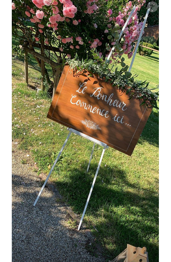 Jesta et Benoît (Koh-Lanta) ont célébré leur mariage samedi 1er juin 2019 près de Toulouse en présence de leurs proches et d'anciens camarades du jeu d'aventure de TF1.