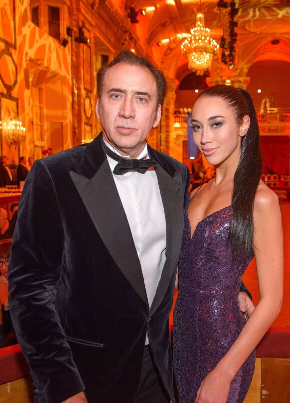 Info - Nicolas Cage divorce quatre jours après son mariage - Nicolas Cage et sa nouvelle compagne Erika Koike au ball des juristes au palais Hofburg à Vienne, Autriche, le 7 mars 2019.