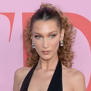 Bella Hadid assiste aux CFDA Fashion Awards 2019 à New York, le 3 juin 2019.