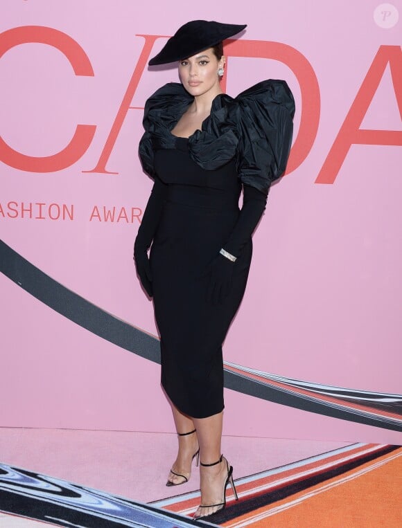 Ashley Graham assiste aux CFDA Fashion Awards 2019 à New York, le 3 juin 2019.