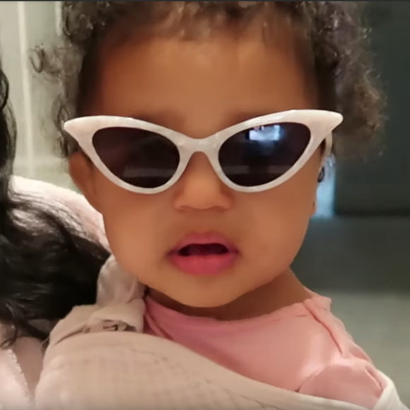 Kylie Jenner- "Un jour dans ma vie"- YouTube (juin 2019).
