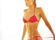 Doutzen Kroes absolument sublime... en bikini rouge et dégoulinante !