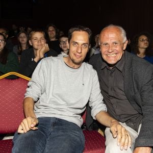 Exclusif - Grand Corps Malade, parrain des Trophées Slam, et Marc Smith, poète américain et créateur du slam - 2e édition des "Trophées Slam à l'école", à l'initiative de la Fondation Culture & Diversité, au théâtre du Petit Saint-Martin à Paris, le 3 juin 2019. © Pierre Perusseau/Bestimage