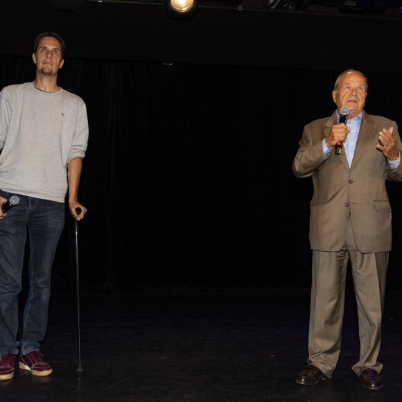 Exclusif - Grand Corps Malade, parrain des Trophées Slam, et Marc Ladreit de Lacharrière, président de la fondation Culture & Diversité - 2e édition des "Trophées Slam à l'école", à l'initiative de la Fondation Culture & Diversité, au théâtre du Petit Saint-Martin à Paris, le 3 juin 2019. © Pierre Perusseau/Bestimage