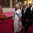 Camilla Parker Bowles, duchesse de Cornouailles, et Robert Wood Johnson, ambassadeur des Etats-Unis en Grande-Bretagne, au palais de Buckingham le 3 juin 2019 pour le dîner de gala donné par la reine Elizabeth II en l'honneur de la visite officielle du président américain Donald Trump et son épouse Melania.