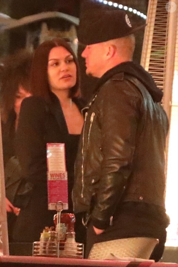 Exclusif - Jessie J et son compagnon Channing Tatum très amoureux pendant un dîner avec des amis dans un restaurant à West Hollywood, Los Angeles, Californie, Etats-Unis, le 4 april 2019.