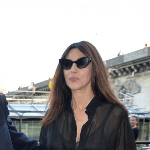 Monica Bellucci et son compagnon Nicolas Lefebvre lors du gala de la fondation Maud Fontenoy à Paris le 6 juin 2019.
