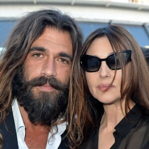 Monica Bellucci et son compagnon Nicolas Lefebvre lors du gala de la fondation Maud Fontenoy à Paris le 6 juin 2019.