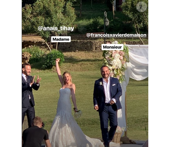 François-Xavier Demaison et Anaïs Tihay se sont mariés le 7 juin 2019 dans les Pyrénées-Orientales, unis à la mairie de Perpignan avant de célébrer leurs noces au château de Valmy à Argelès-sur-Mer. Image Instagram.