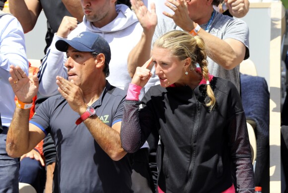 Kristina Mladenovic, la compagne de Dominic Thiem, assiste au match de son chéri face à Novak Djokovic à Roland Garros. Paris, France, le 8 juin 2019. © Jacovides / Moreau/Bestimage