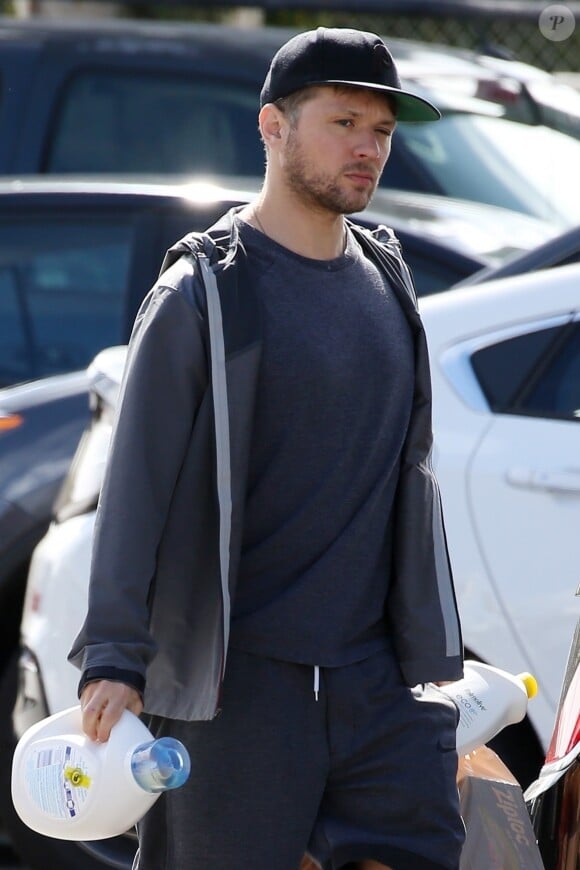 Exclusif - Ryan Phillippe est allé faire des courses chez Ralphs à Los Angeles, le 7 mars 2019