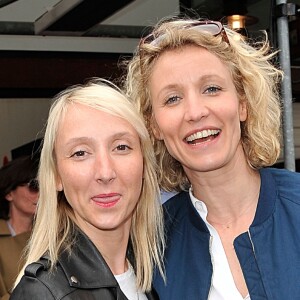 Audrey Lamy et sa soeur et Alexandra Lamy - Jour 8 - People au Village lors des Internationaux de France de tennis de Roland Garros le 2 juin 2013.