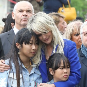 Laeticia Hallyday et ses filles Joy et Jade - Laeticia Hallyday et ses filles Jade et Joy inaugurent une esplanade portant le nom de Johnny Hallyday située en face du Zénith de Toulouse, le 15 juin 2019, date hautement symbolique puisque le rockeur aurait eu 76 ans. © Dominique Jacovides/Bestimage