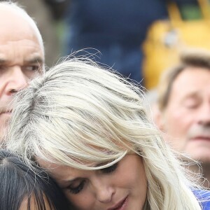 Laeticia Hallyday et ses filles Joy et Jade - Laeticia Hallyday et ses filles Jade et Joy inaugurent une esplanade portant le nom de Johnny Hallyday située en face du Zénith de Toulouse, le 15 juin 2019, date hautement symbolique puisque le rockeur aurait eu 76 ans. © Dominique Jacovides/Bestimage