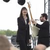 Clara Luciani au Prix de Diane Longines à l'hippodrome de Chantilly, le 16 juin 2019. © Michael Baucher/Panoramic/Bestimage