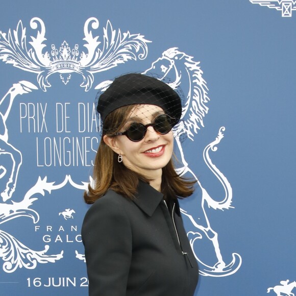 Anne Parillaud au Prix de Diane Longines à l'hippodrome de Chantilly, le 16 juin 2019. © Marc Ausset-Lacroix/Bestimage