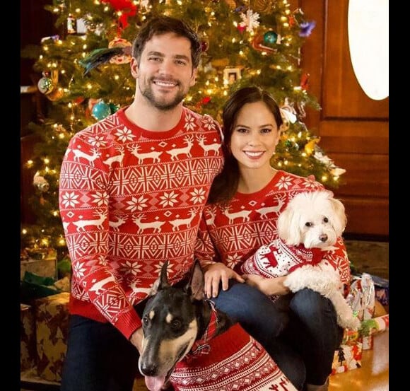 Brant Daugherty et sa chérie Kim Hidalgo le 25 décembre 2017.