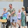 Exclusif - Naomi Watts et son ex-compagnon Liev Schreiber se retrouvent pour une journée en famille avec leurs enfants Samuel "Sammy" Kai et Alexander "Sasha" Pete à New York, le 2 juin 2019.