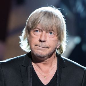 Exclusif - Le chanteur Renaud (Renaud Séchan) - Tournage de l'émission "Merci Renaud" dans les studios de la Plaine Saint-Denis le 15 novembre 2016, qui sera diffusée le samedi 17 décembre 2016 en prime time sur France 2. © Cyril Moreau / Bestimage No web en Belgique / Suisse1