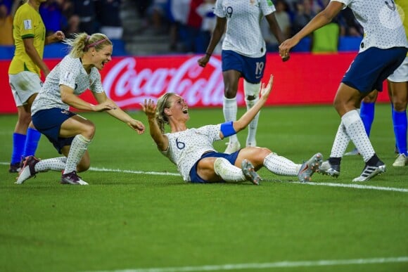 Joie sur le but d'Amandine Henry lors de la 8ème de finale de la Coupe du Monde Féminine de football opposant la France au Brésil au stade Océane au Havre, France, le 23 juin 2019. la France a gagné 2-1a.p. © Pierre Perusseau/Bestimage