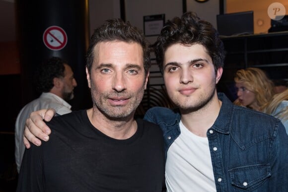 Exclusif - Richard Orlinski et son fils Julien - People en backstage du spectacle de Richard Orlinski "Tête de Kong !" à l'Olympia à Paris le 17 juin 2019. © Cyril Moreau-Tiziano Da Silva/Bestimage