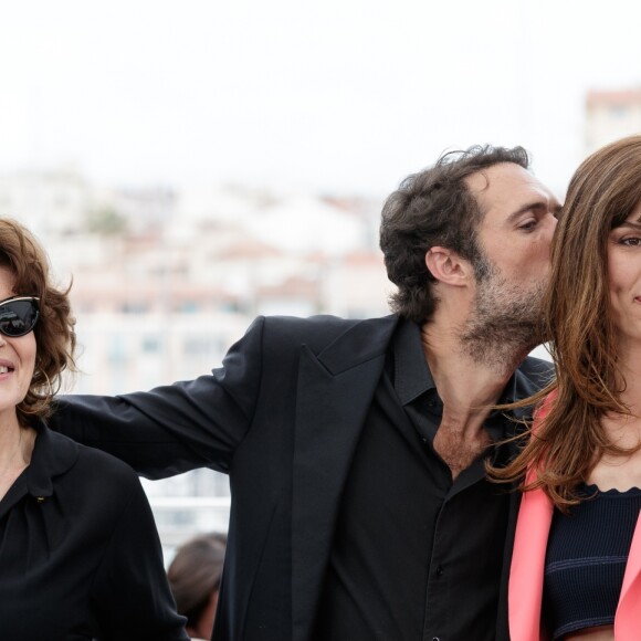 Fanny Ardant, Nicolas Bedos, Doria Tillier au photocall du film La belle époque lors du 72ème Festival International du film de Cannes. Le 21 mai 2019 © Jacovides-Moreau / Bestimage