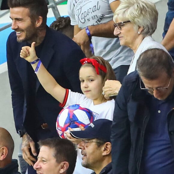 David Beckham avec sa fille Harper et sa mère Sandra Georgina West dans les tribunes lors du quart de finale de la Coupe du Monde Féminine de football opposant l'Angleterre à la Norvège au stade Océane au Havre, France, le 27 juin 2019. L'Angleterre a gagné 3-0. © Gwendoline Le Goff/Panoramic/Bestimage