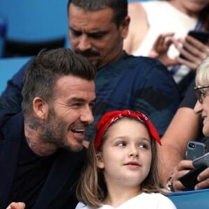 David Beckham et sa fille Harper lors du match de football de la coupe du monde féminine Norvège / Angleterre au Havre le 27 juin 2019