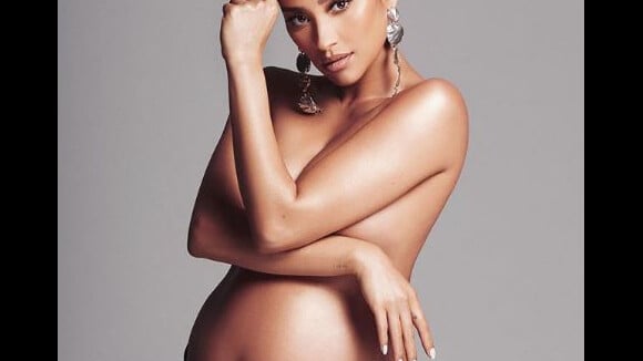 Shay Mitchell est enceinte : l'actrice l'annonce avec une photo topless
