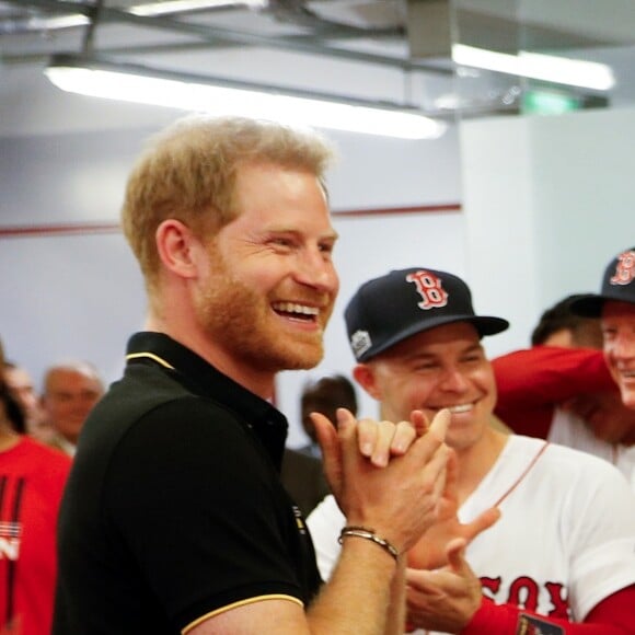 Le prince Harry, duc de Sussex, et Meghan Markle, duchesse de Sussex vont saluer les équipes de baseball "Boston Red Sox" et "New York Yankees" dans leurs vestiaires dans le cadre des Invictus Games 2019 au London Stadium. Londres, le 29 juin 2019.